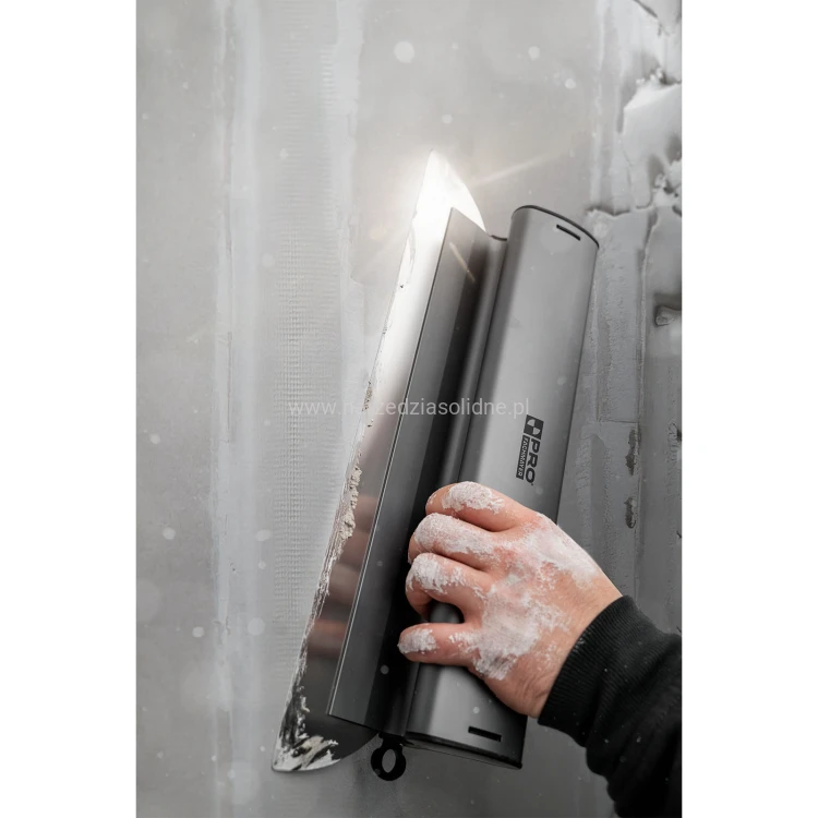Szpachle do gładzi PRO Titan Z3 40,60,80 cm, zestaw szpachli do gładzi w walizce transportowej, z aluminiowym profilem